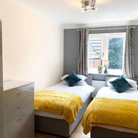 An Entire 2Beds, 2Bathrooms, Free Wifi, Free Parking, Risinghurst, Oxford Eksteriør bilde