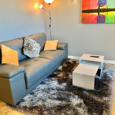 An Entire 2Beds, 2Bathrooms, Free Wifi, Free Parking, Risinghurst, Oxford Eksteriør bilde
