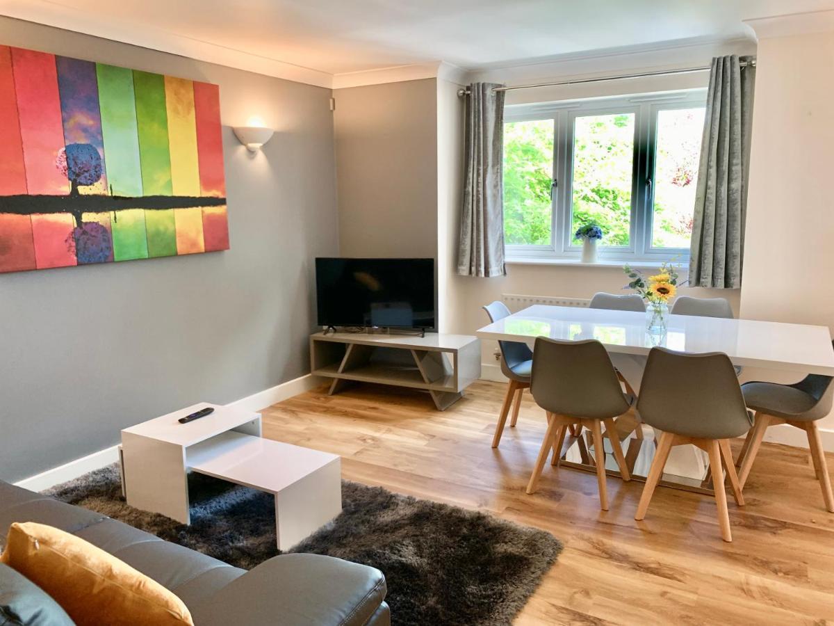 An Entire 2Beds, 2Bathrooms, Free Wifi, Free Parking, Risinghurst, Oxford Eksteriør bilde